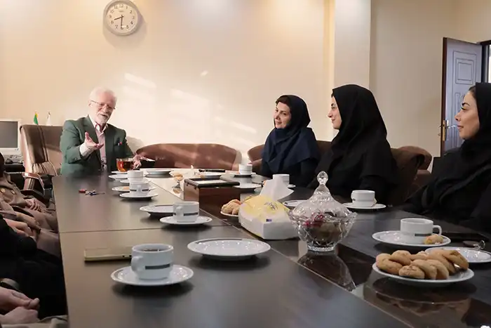 تجلیل از بانوان محترم شاغل در موسسه آموزش عالی راهبرد شمال به مناسبت ولادت حضرت فاطمه زهرا (س) و مقام روز زن و مادر