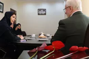 تجلیل از بانوان محترم شاغل در موسسه آموزش عالی راهبرد شمال به مناسبت ولادت حضرت فاطمه زهرا (س) و مقام روز زن و مادر